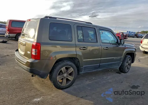 2016 Jeep Patriot Latitude z USA, uszkodzony, nr VIN 1C4NJPFB5GD537387